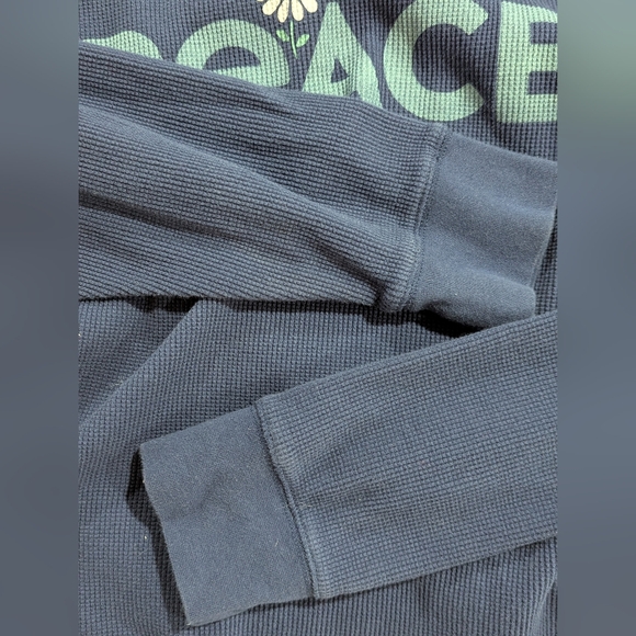 Life Is Good Women's Crop Long Sleeve "Peace" Henley Navy‎ Blue Base Layer XXL - Picture 8 of 8